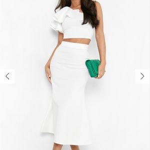 NWT RUFFLE ONE SHOULDER TOP & PEP HEM MIDI SKIRT size 8M